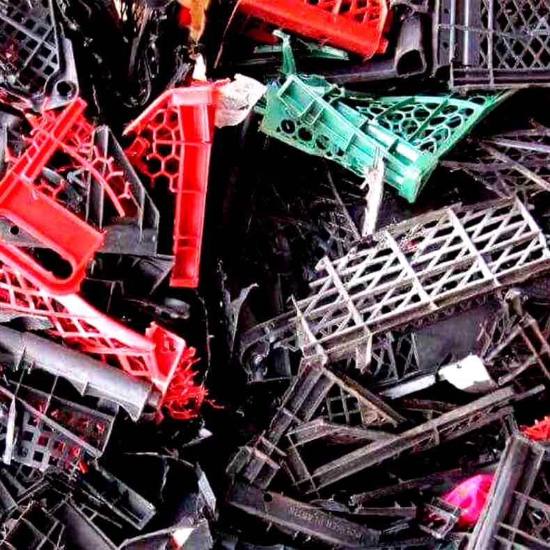 Покупаем лом пластиковых ящиков дорого по ценам выше рыночных в Днепре и Днепропетровской области. Забираем самовывозом